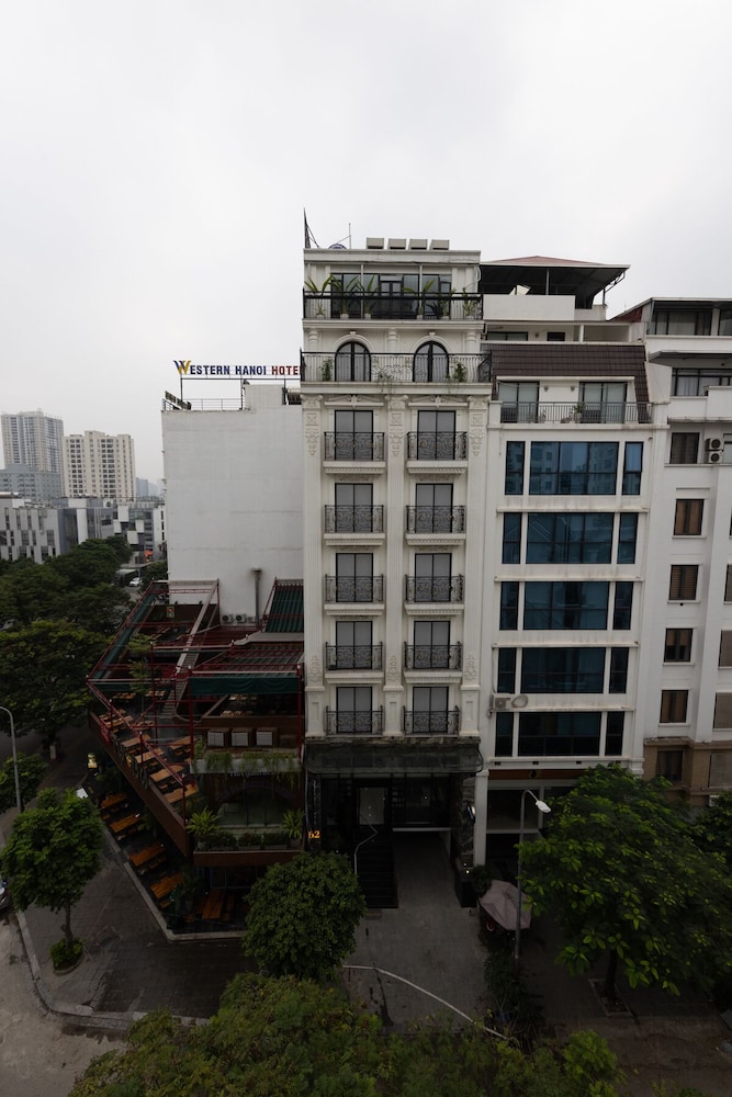 Nature Hotel 4/50