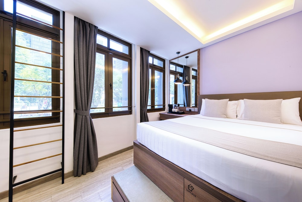 CHAMPION HOTEL CITY 15/50