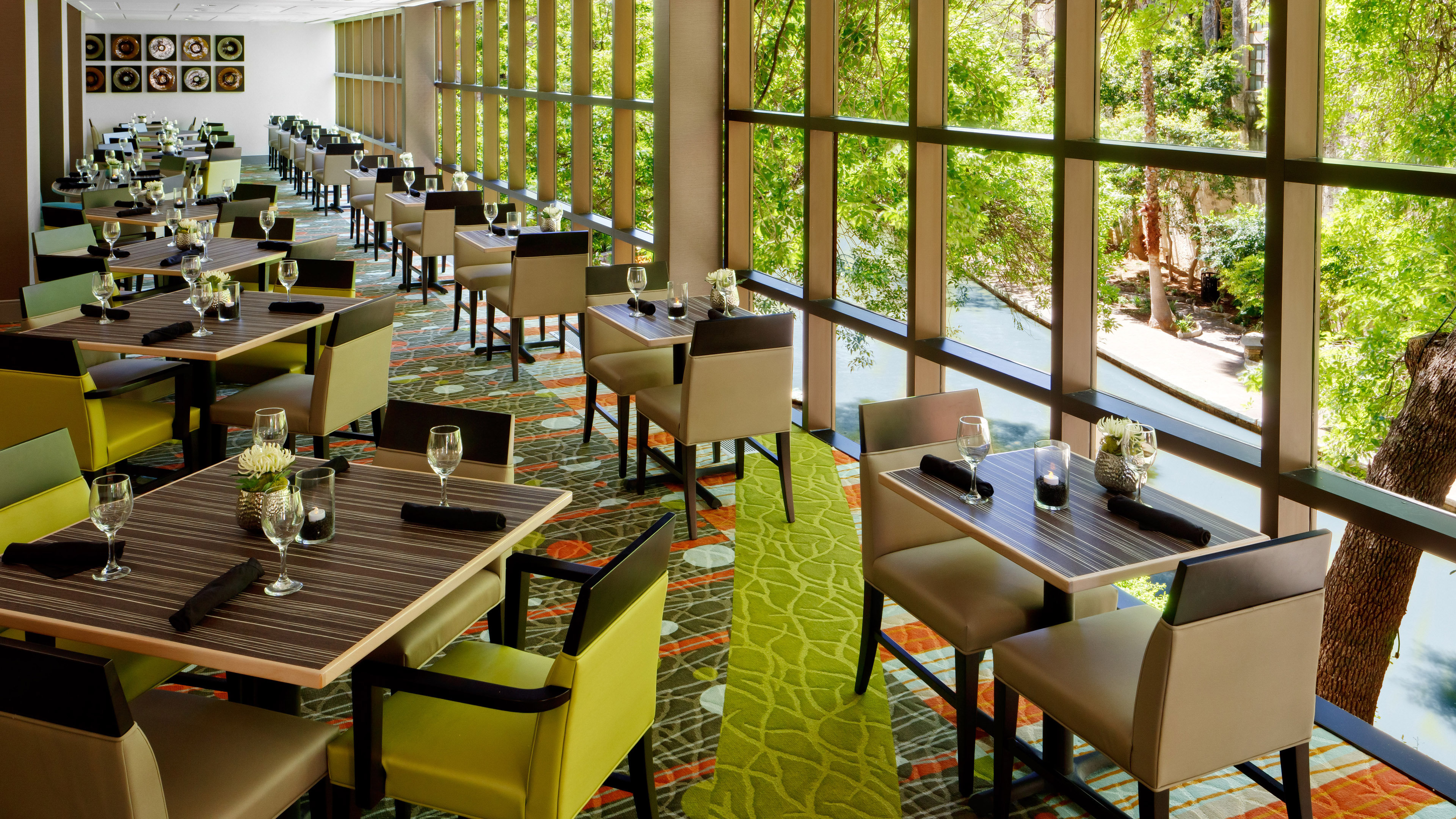 Holiday Inn San Antonio-Riverwalk 42/65