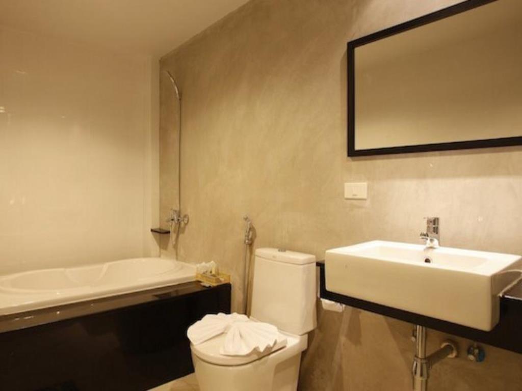 Nize Hotel 23/25
