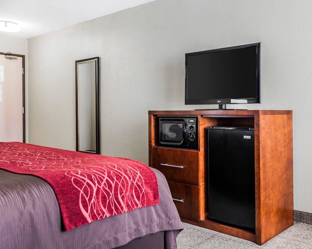 Comfort Inn And Suites Moberly Ex Holiday Inn Express Moberly 12/36