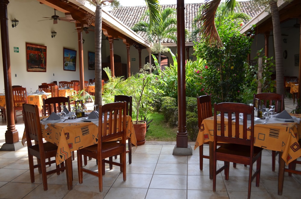 El Almirante Hotel 35/47