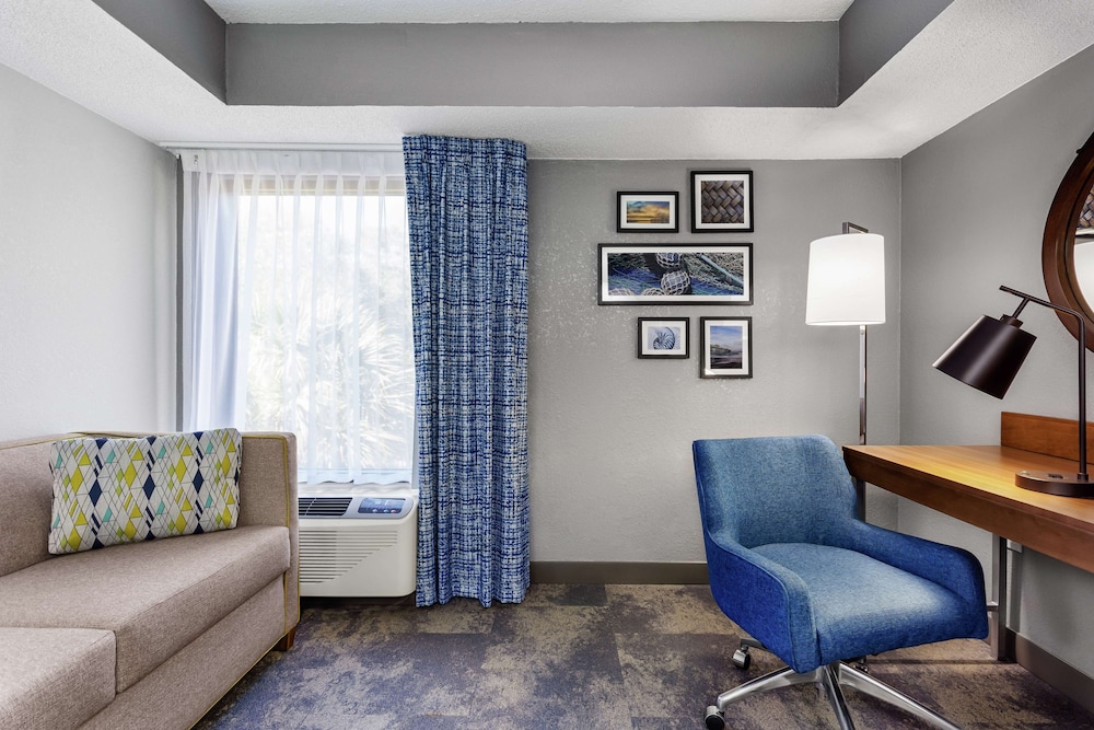 Hampton Inn Amelia Island Fernandina Beach 21/32