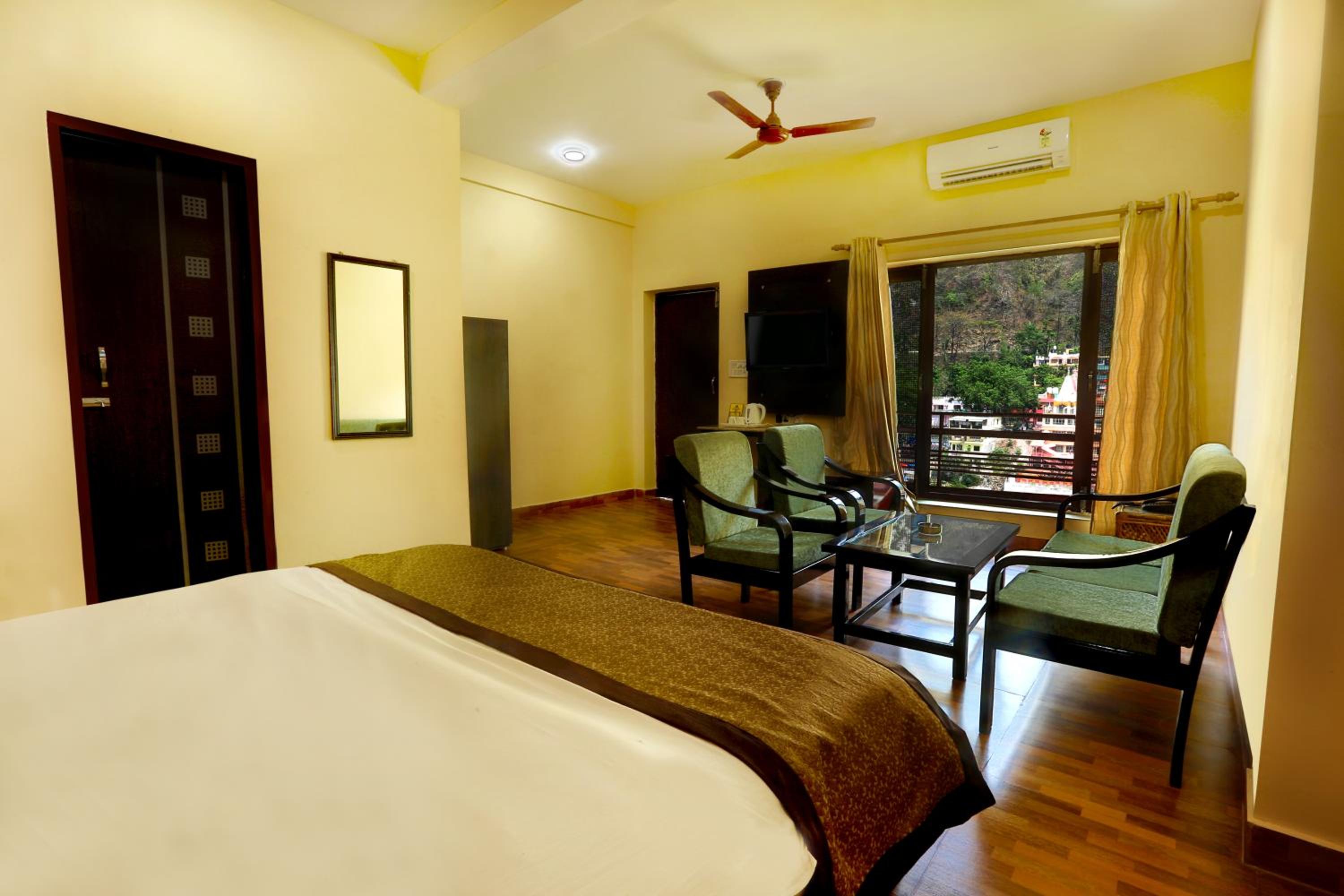 Kunwar Residency 13/31