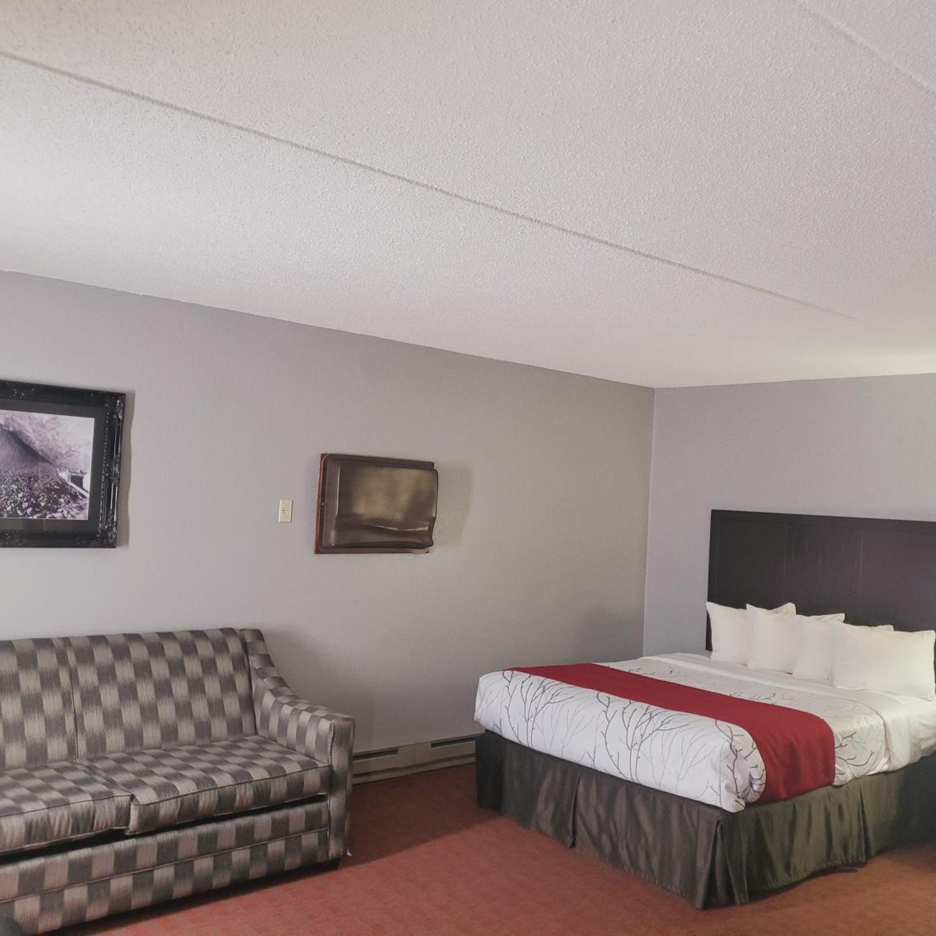 Blackstone Lodge Suites 9/50