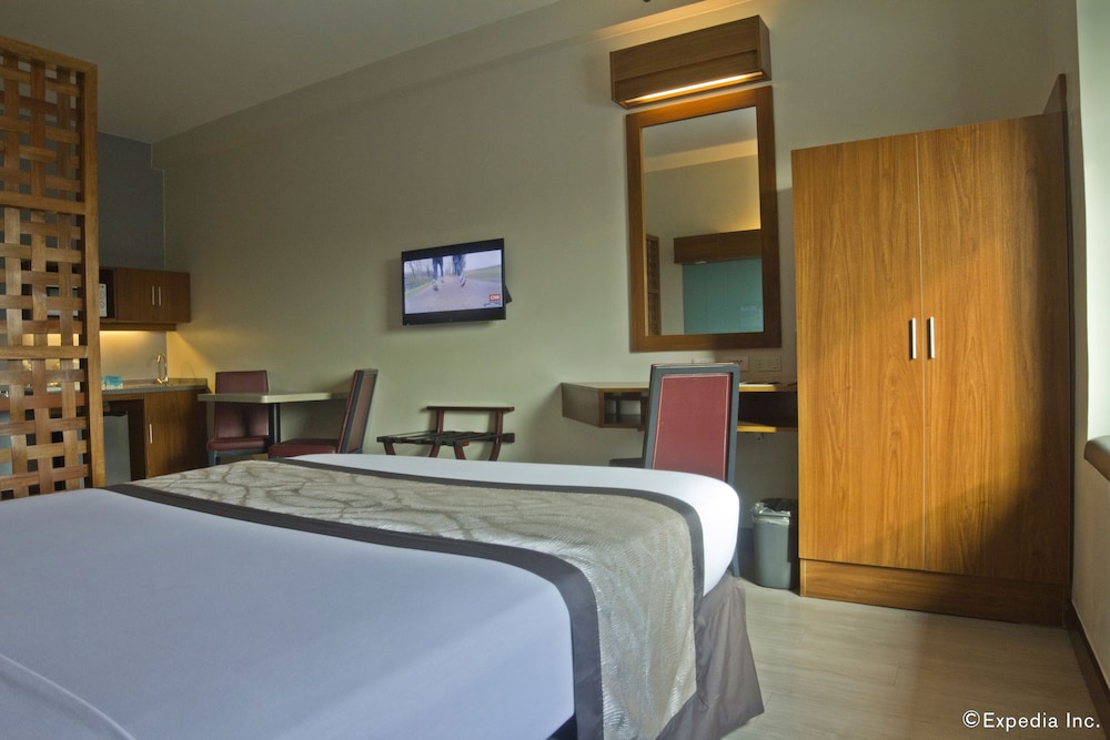 Microtel By Wyndham Up Technohub 9/29