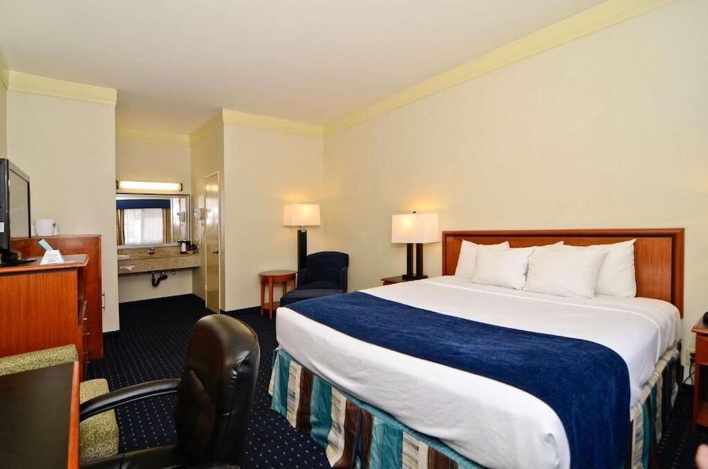 Best Western San Diego Pacific Beach/Mission Bay 16/49