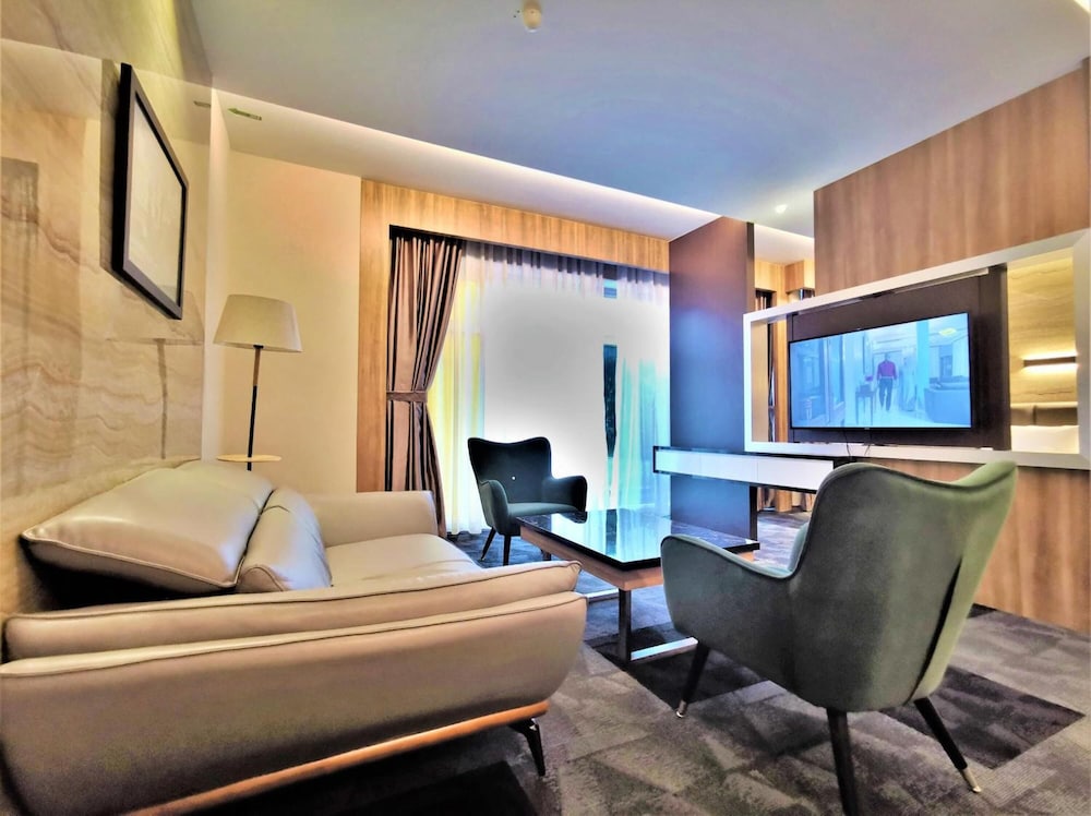 Prestigo Hotel 43/53