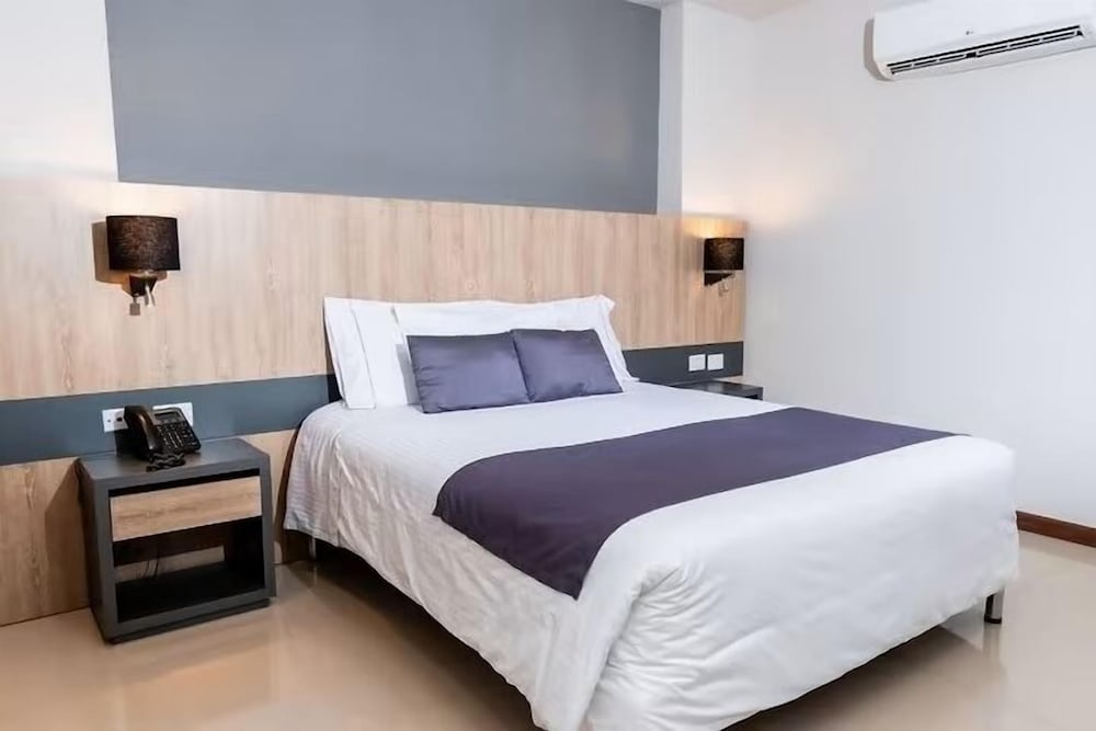 Hotel Plaza del Lili 26/60
