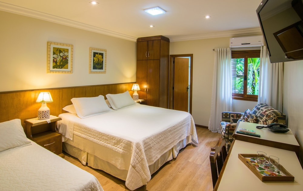Hotel Azaleia 16/50