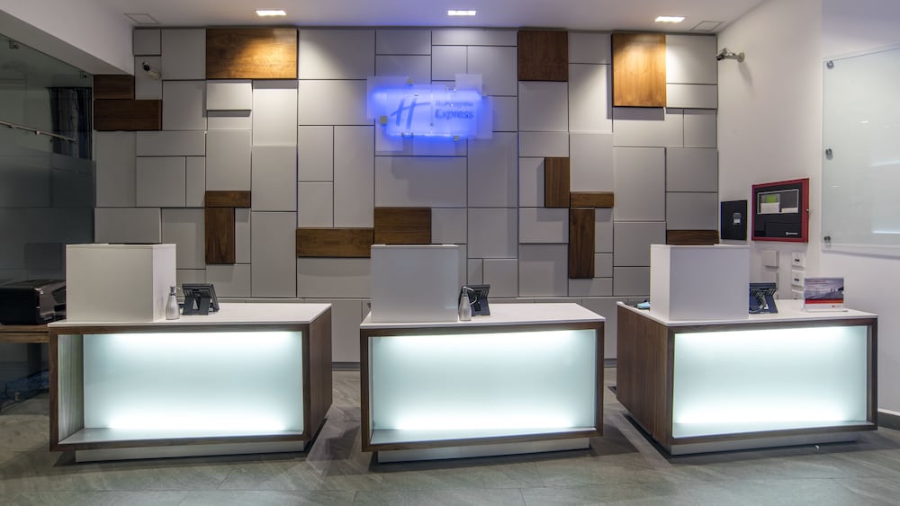 Holiday Inn Express Puebla 6/61