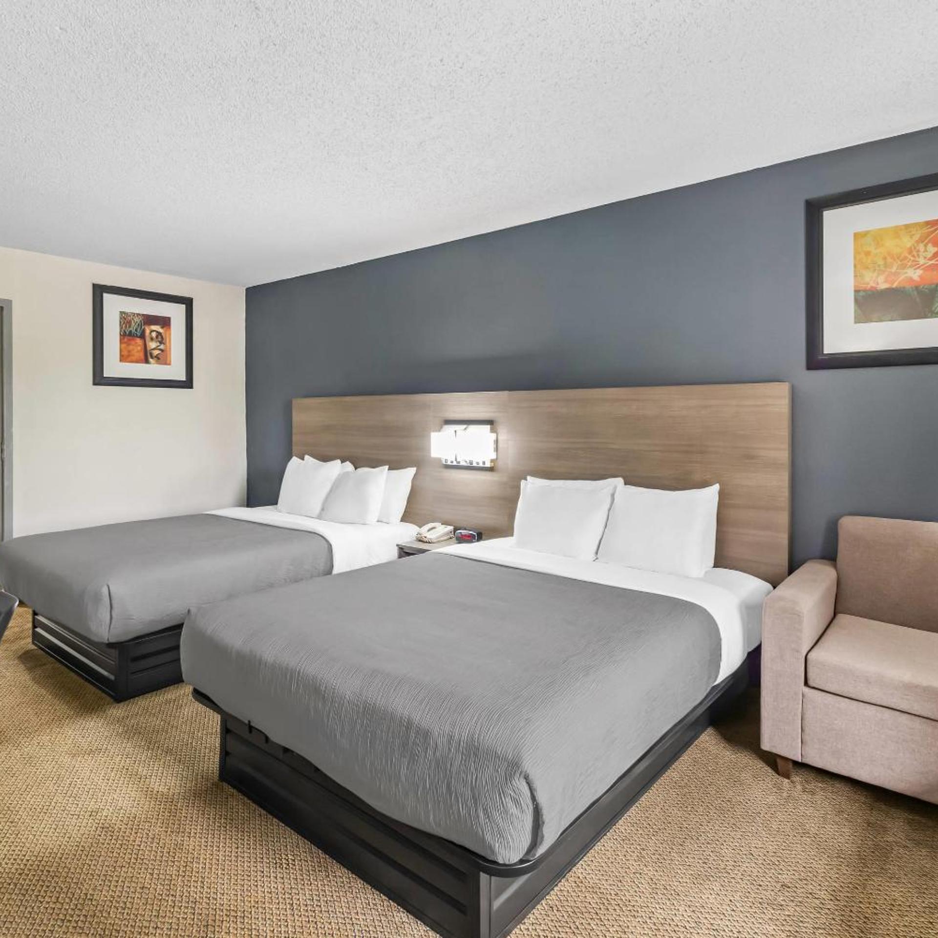 Efficiency, 2 Queen Beds, Smoking, Accessible