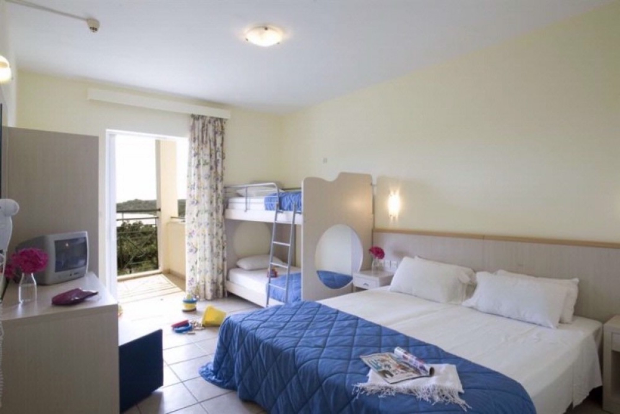 Family Room Bunk Bed Garden View