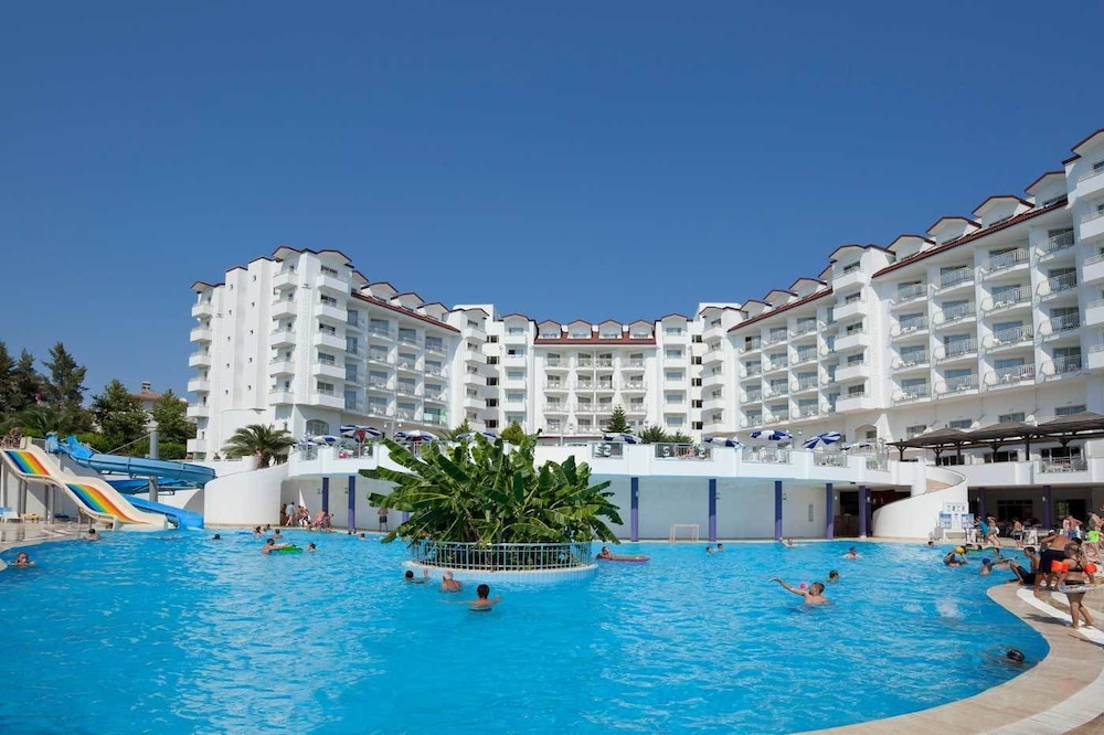 Serenis Hotel 33/49
