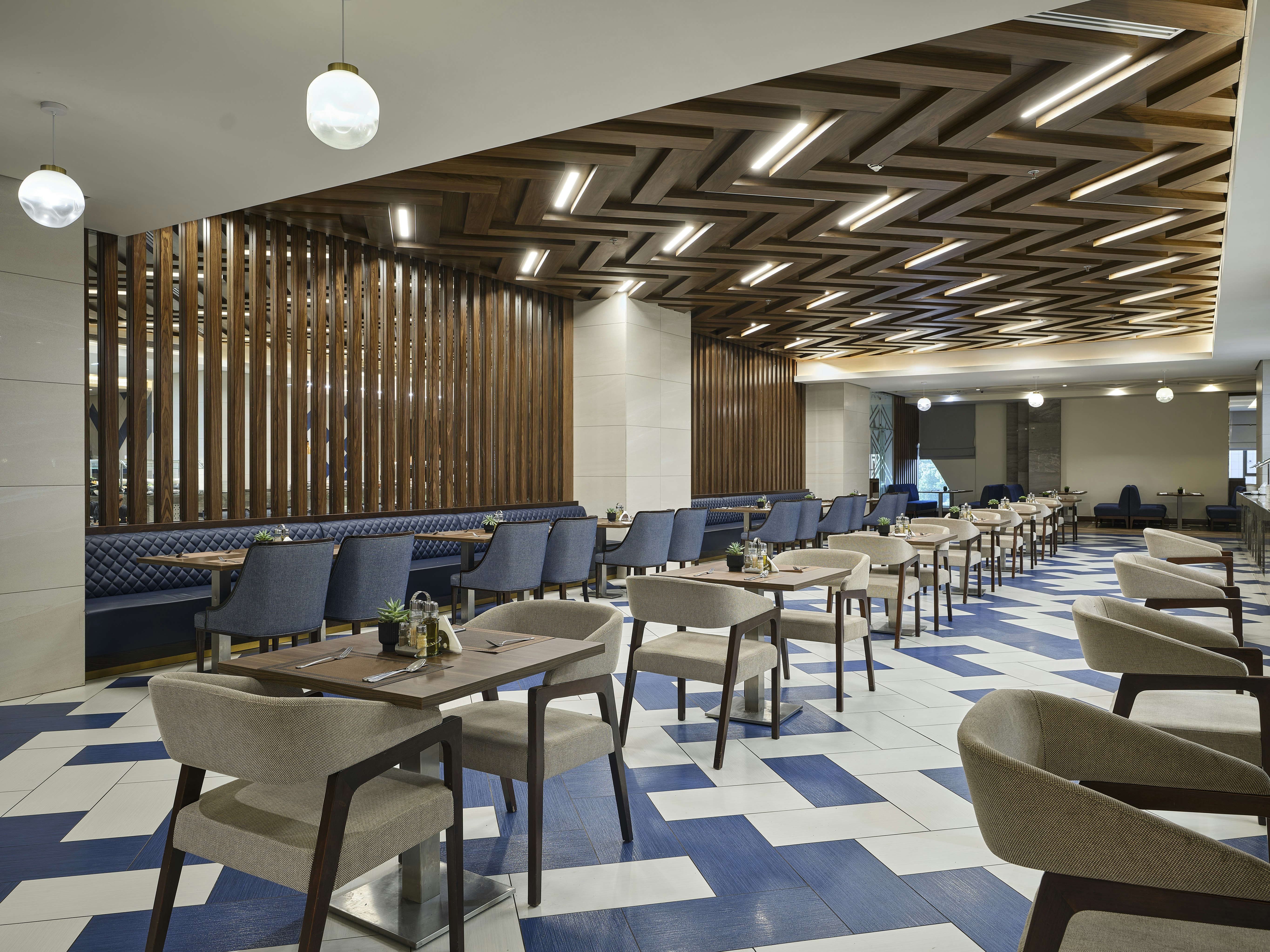 فندق ورقان العزيزية للخدمات الفندقية(DoubleTree by Hilton Makkah Aziziyah) 37/47