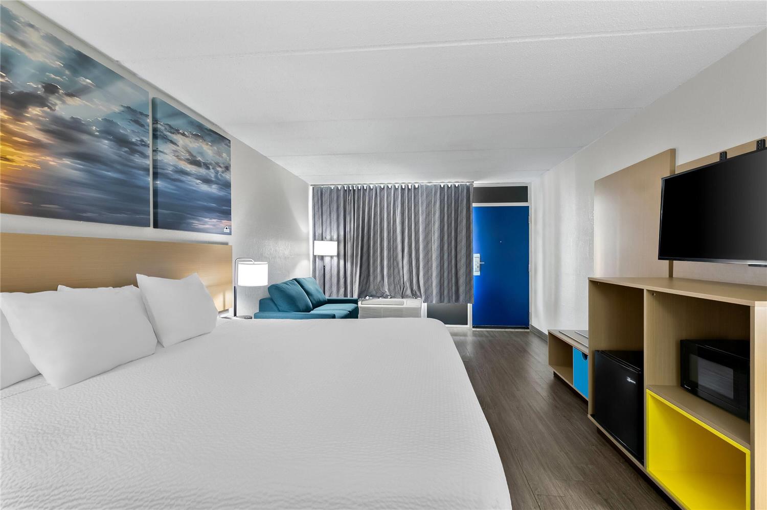 Days Inn by Wyndham Seneca 8/25