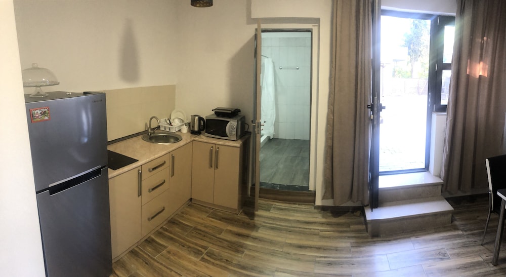 Harmony Hotel 6/46