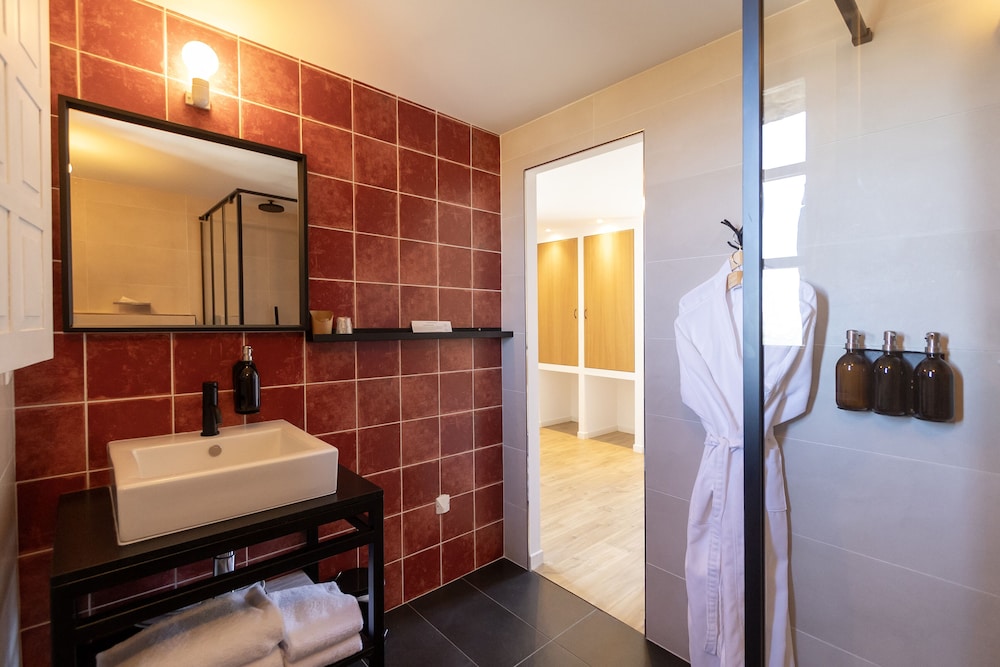 Hotel Case Latine 50/50