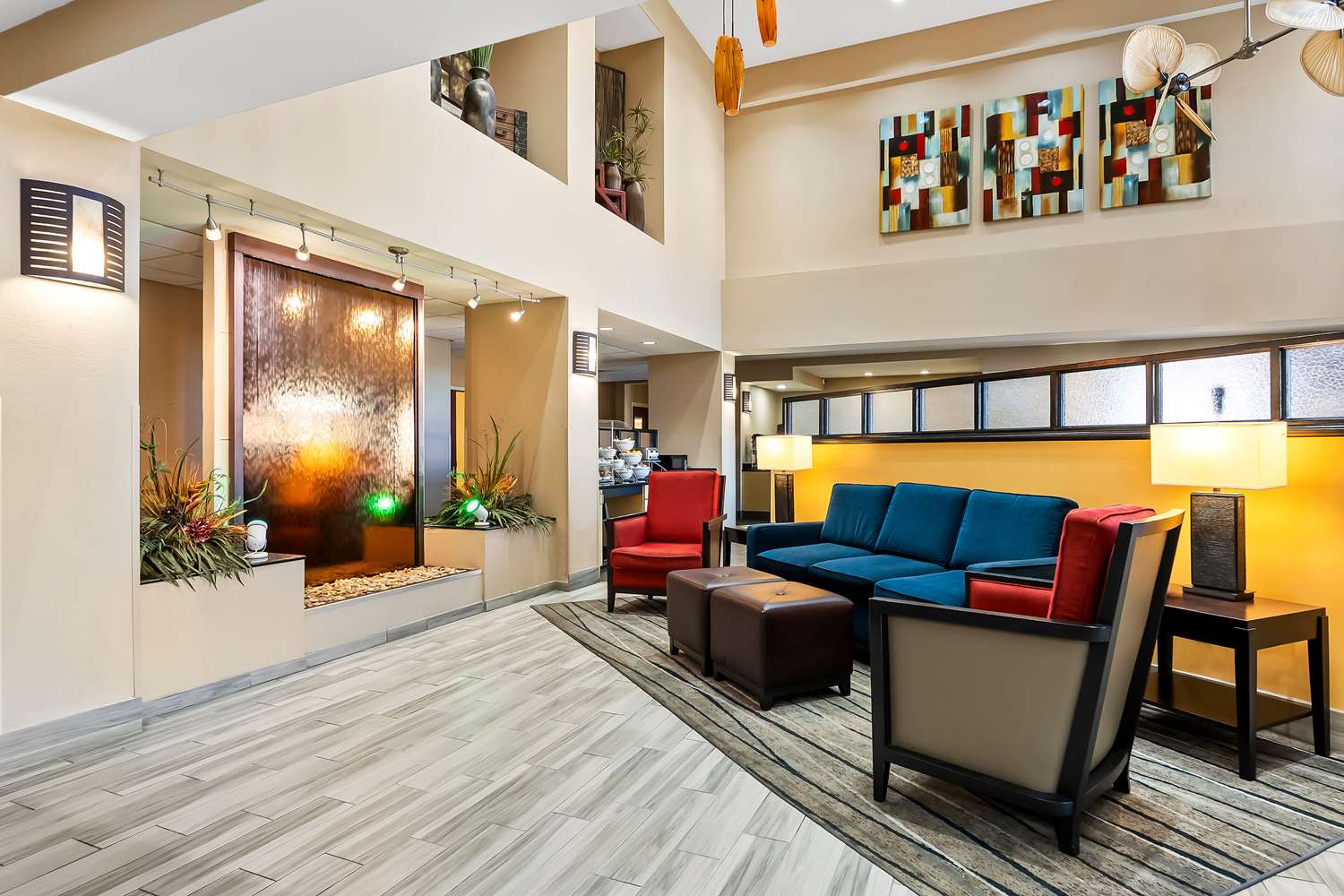 Comfort Suites Panama City Near Tyndall AFB 24/43