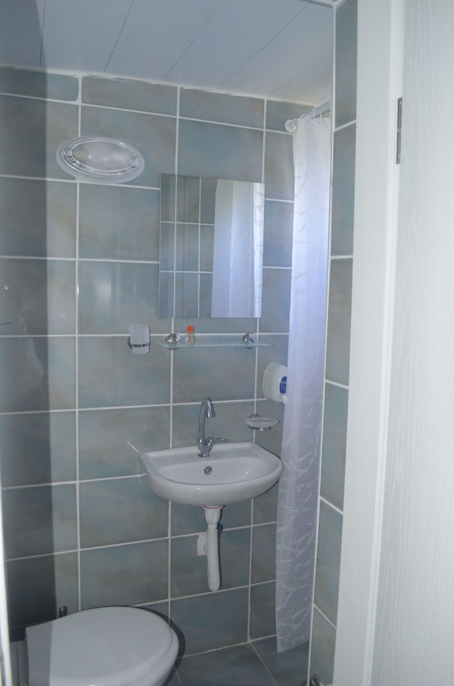 Tunc Otel 49/50