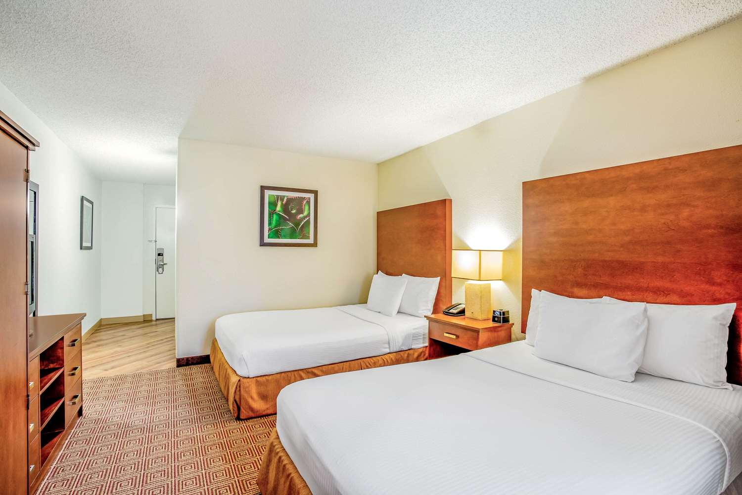 La Quinta Inn & Suites by Wyndham Danbury 14/58