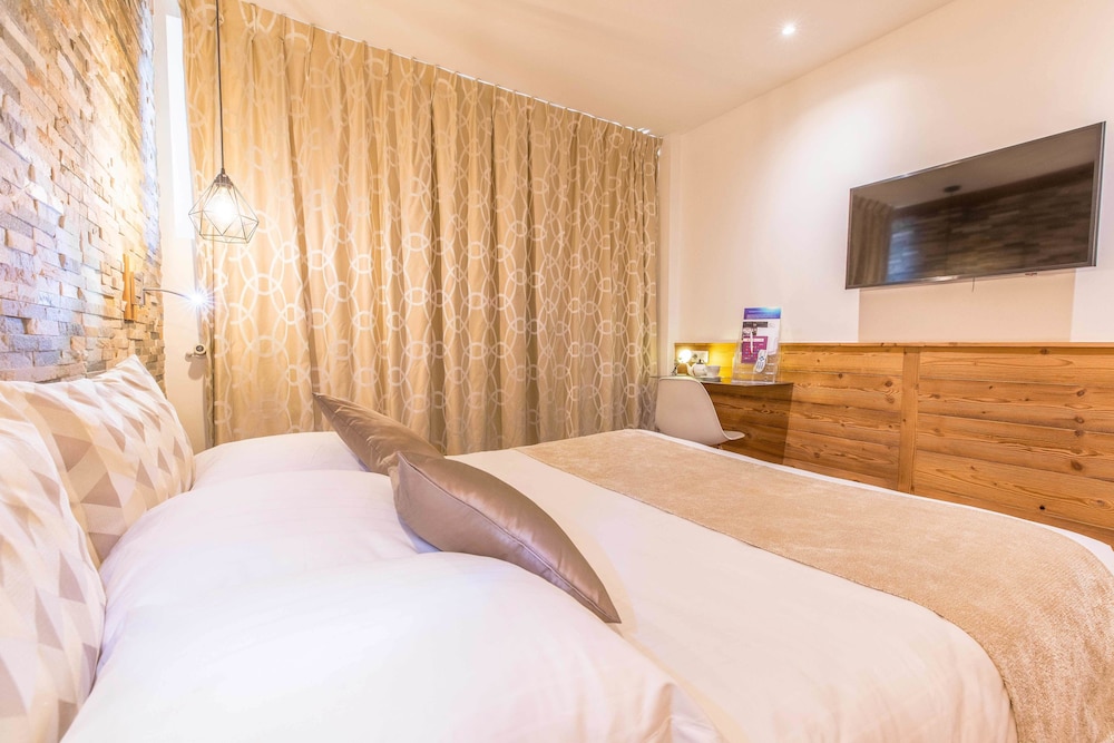 Hotel the Originals Des Princes Chambery 19/77