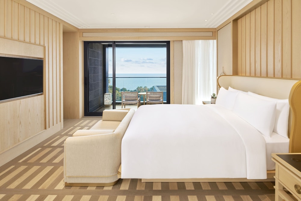 JW Marriott Jeju Resort and Spa 15/50