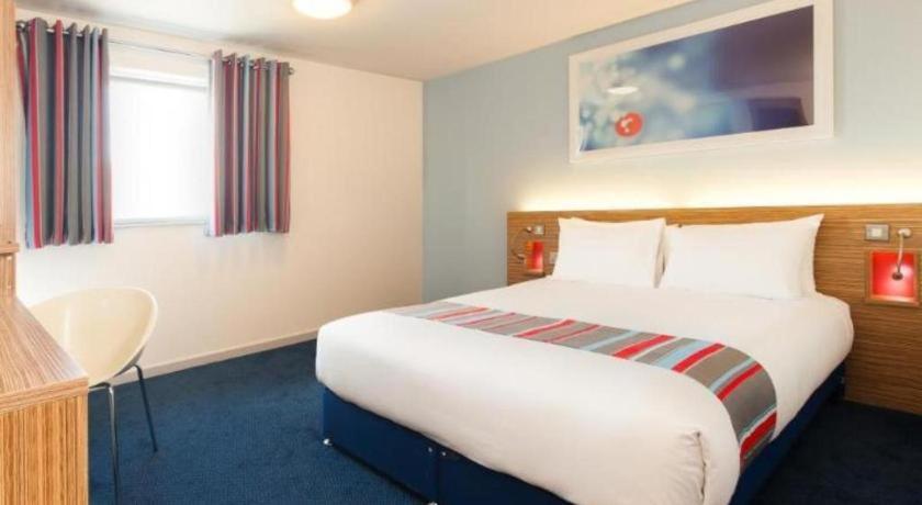Travelodge Farnborough Central 11/22
