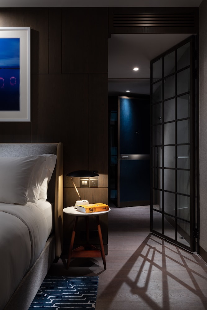 The Hari Hong Kong 17/51