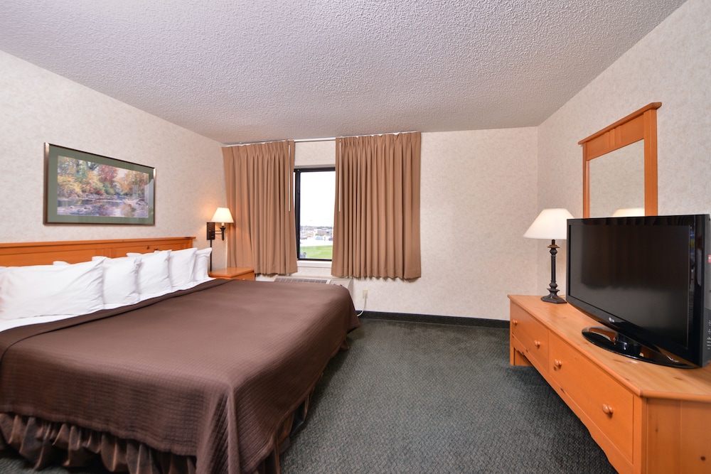 Kelly Inn & Suites Mitchell South Dakota 15/39