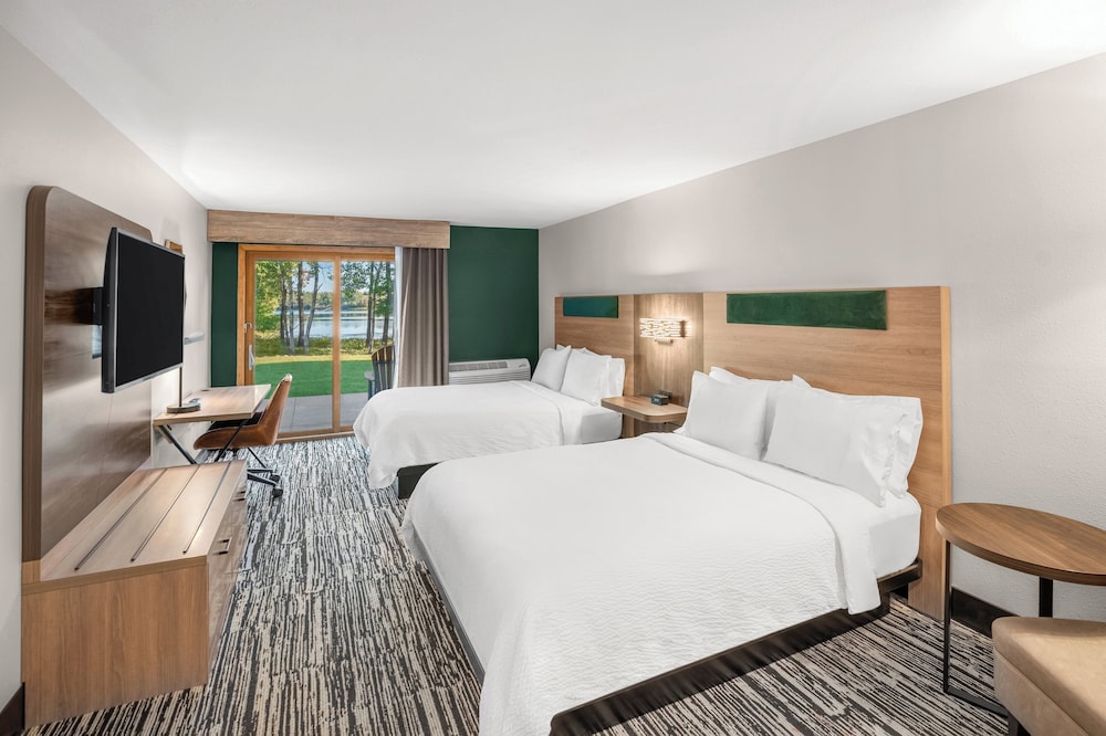 Holiday Inn Express And Suites Hayward 16/66
