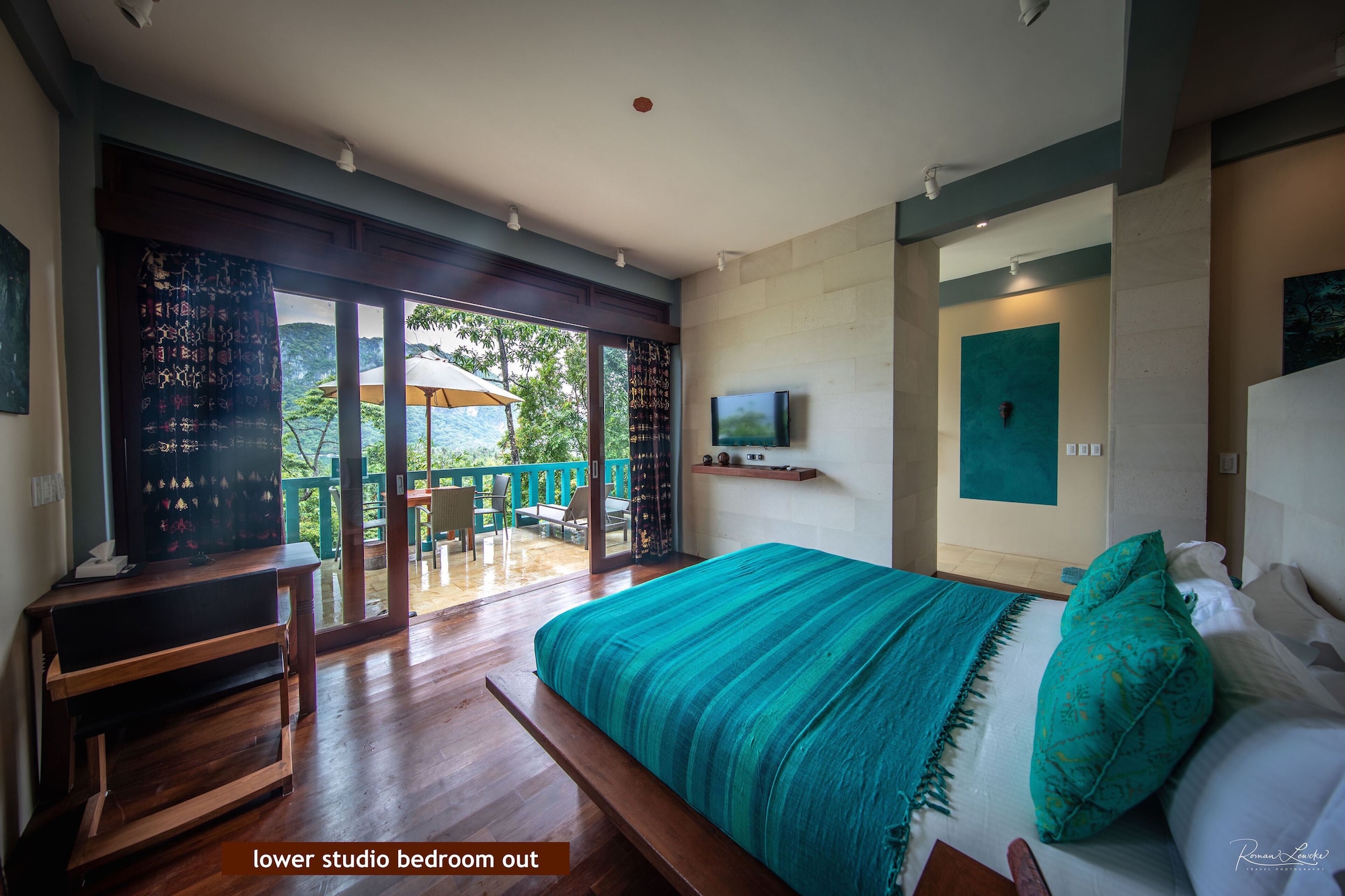 Suite, King Bed
