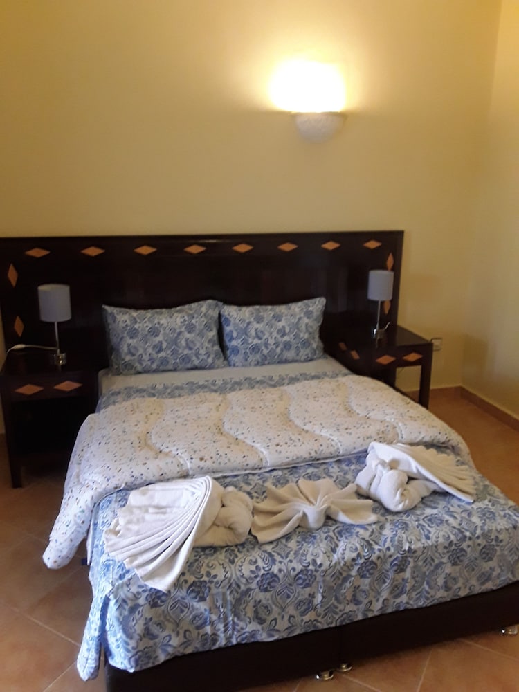 Relais de l Ourika 6/18