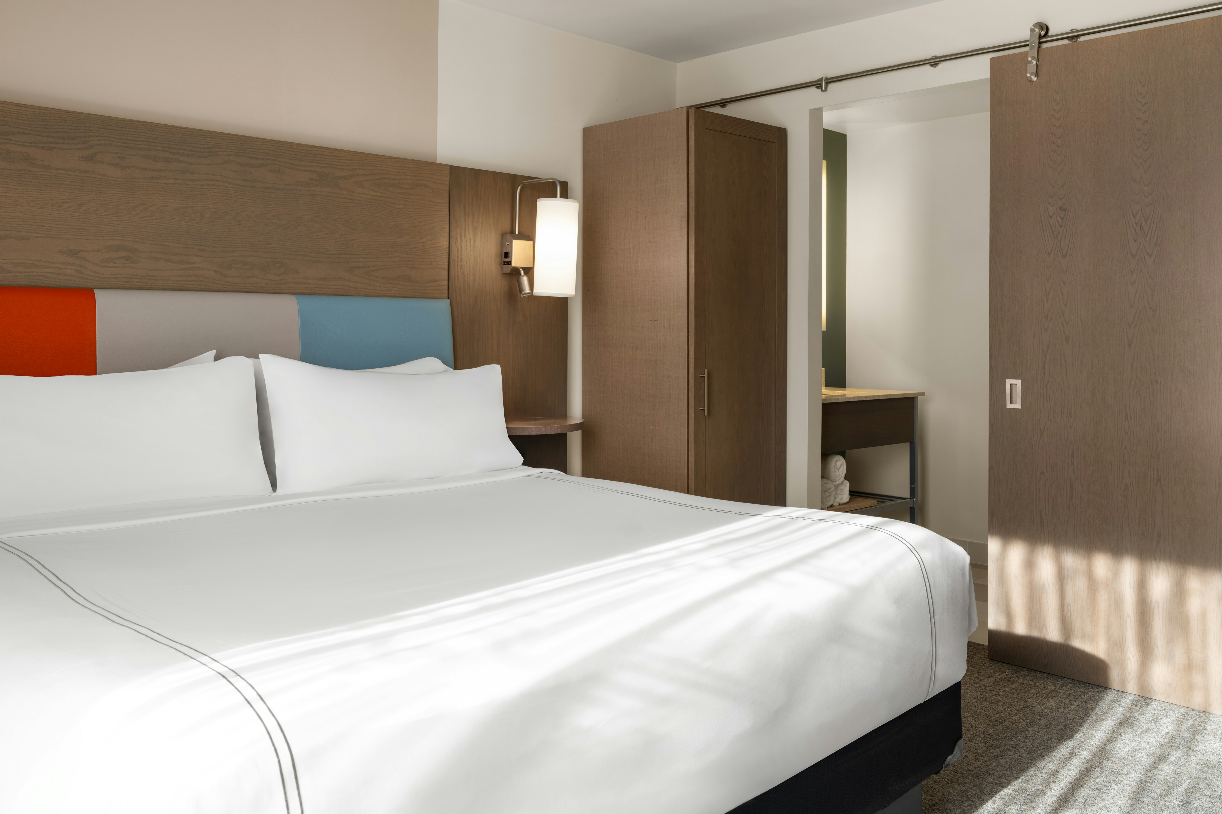 Room, King Bed, High Floor