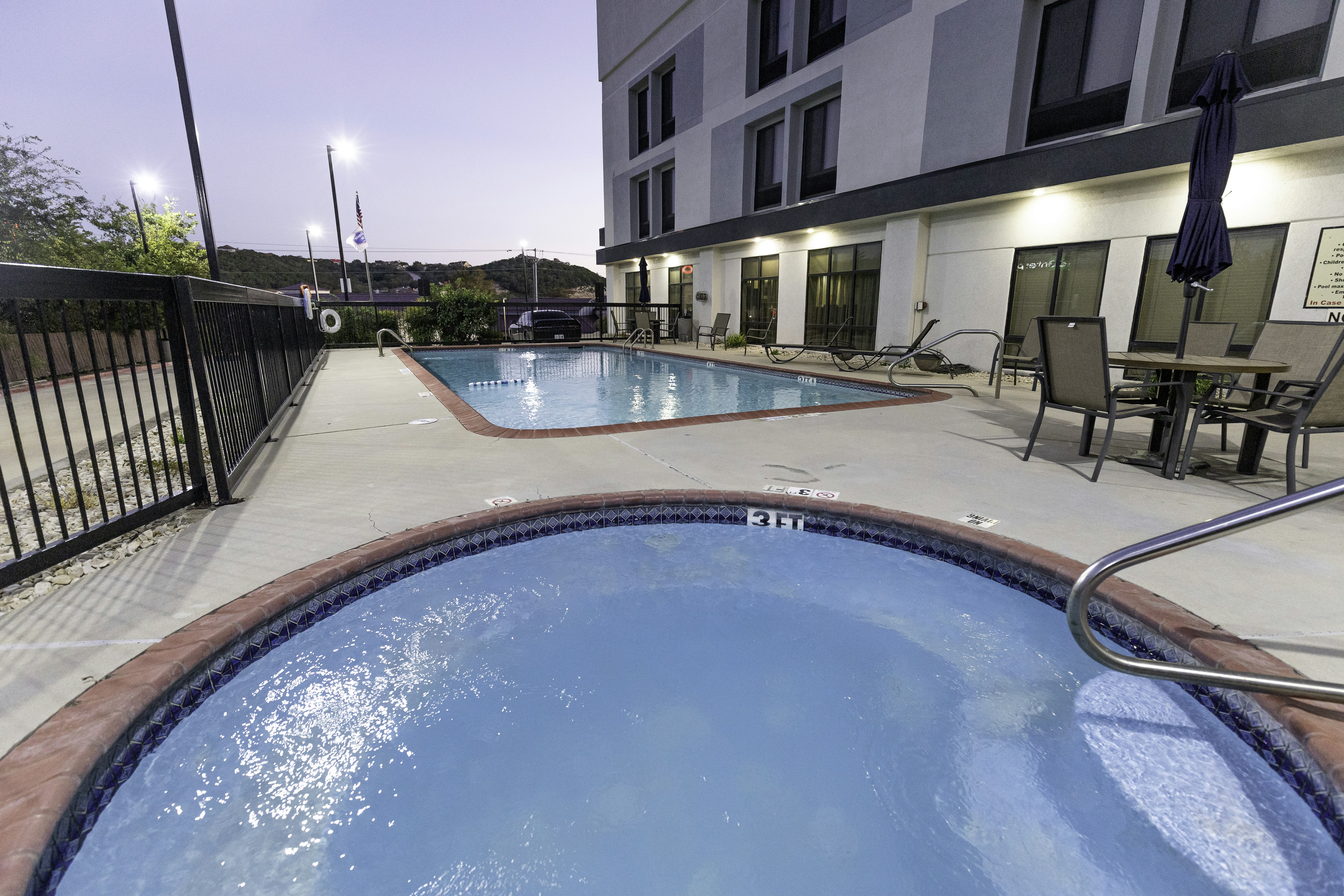 Hampton Inn Kerrville 5/5
