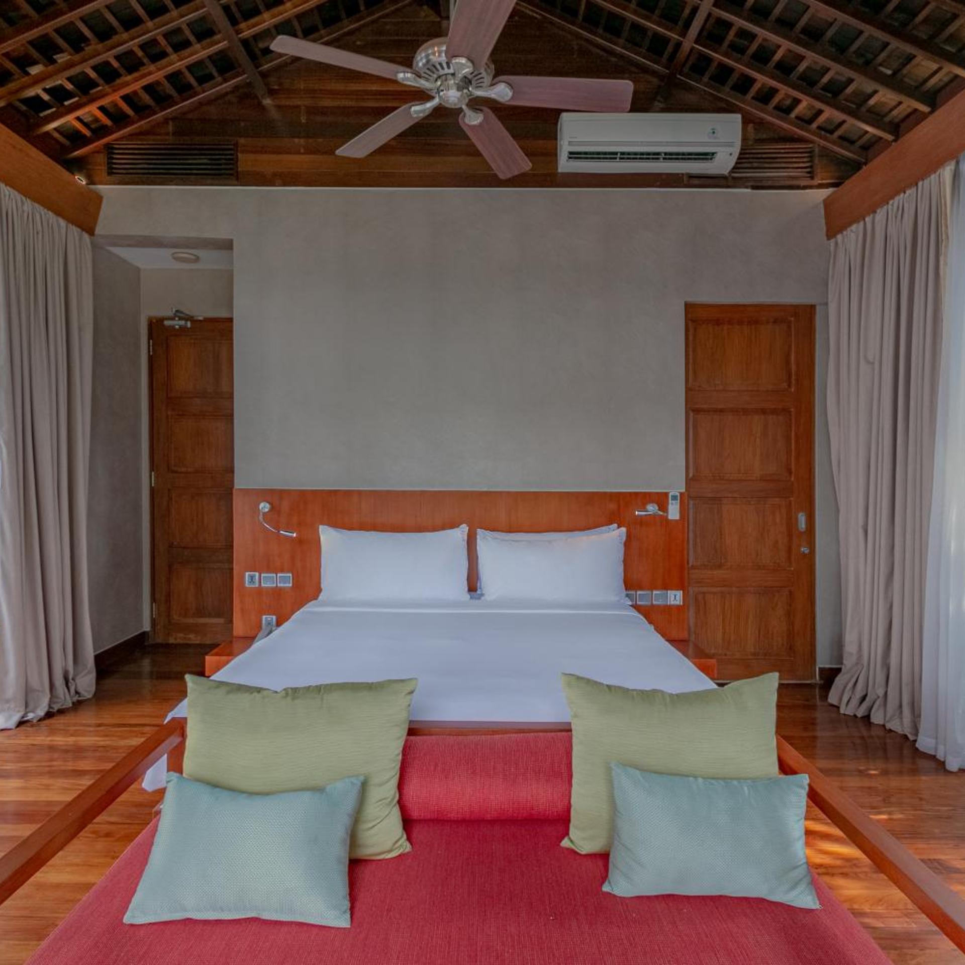 3 Bedrooms, Villa, Beach Front, Private Pool