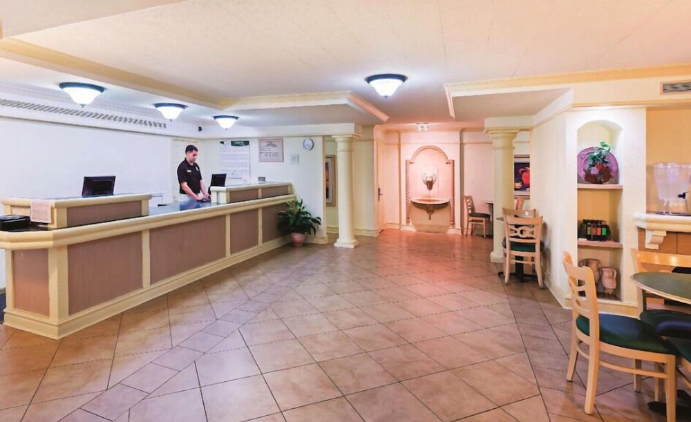 Rodeway Inn College Station, TX 6/37