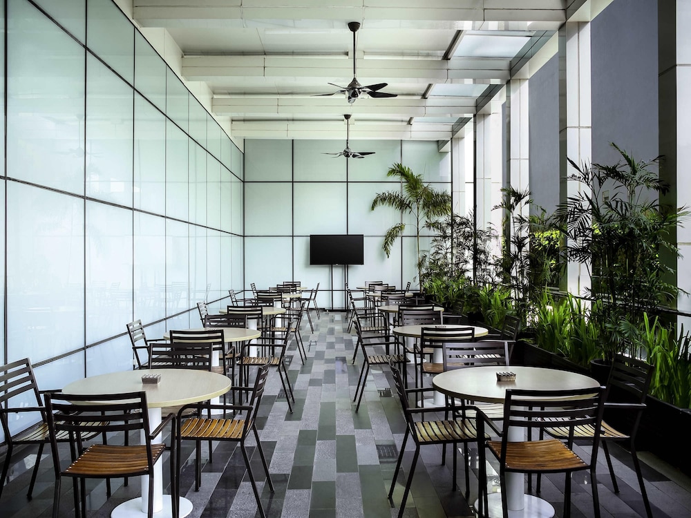 Grand Mercure Jakarta Harmoni 54/68