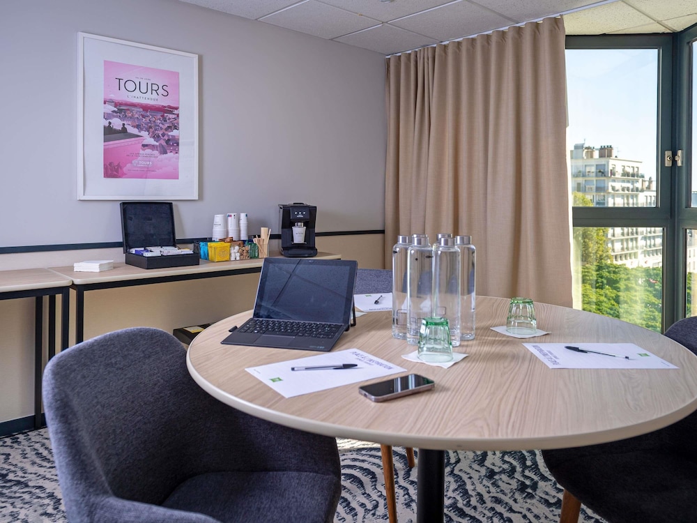 Ibis Styles Tours Centre 61/74