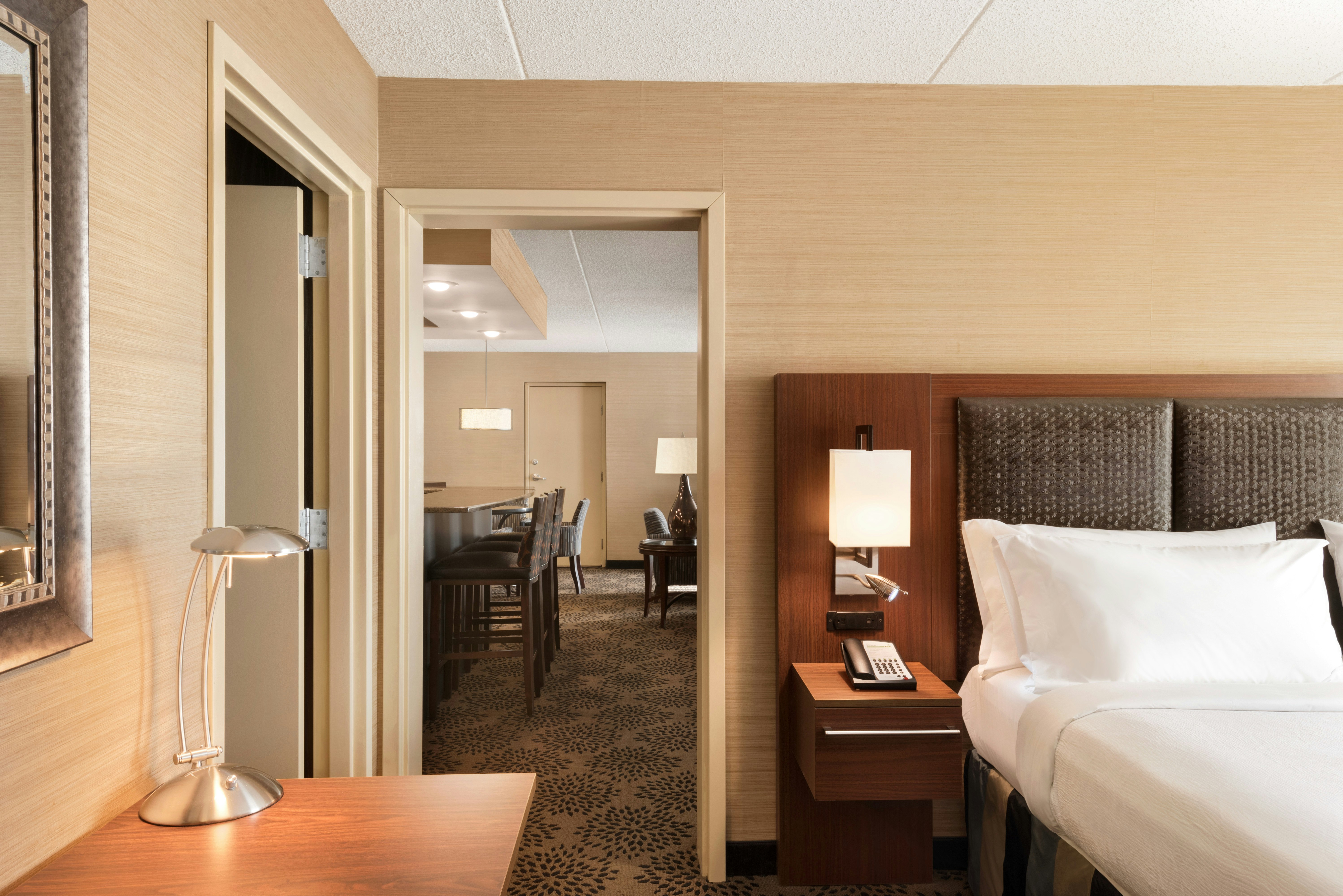 Holiday Inn Hotel And Suites Des Moines Northwest 4/50