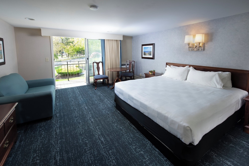 Blue Rock Resort 19/70