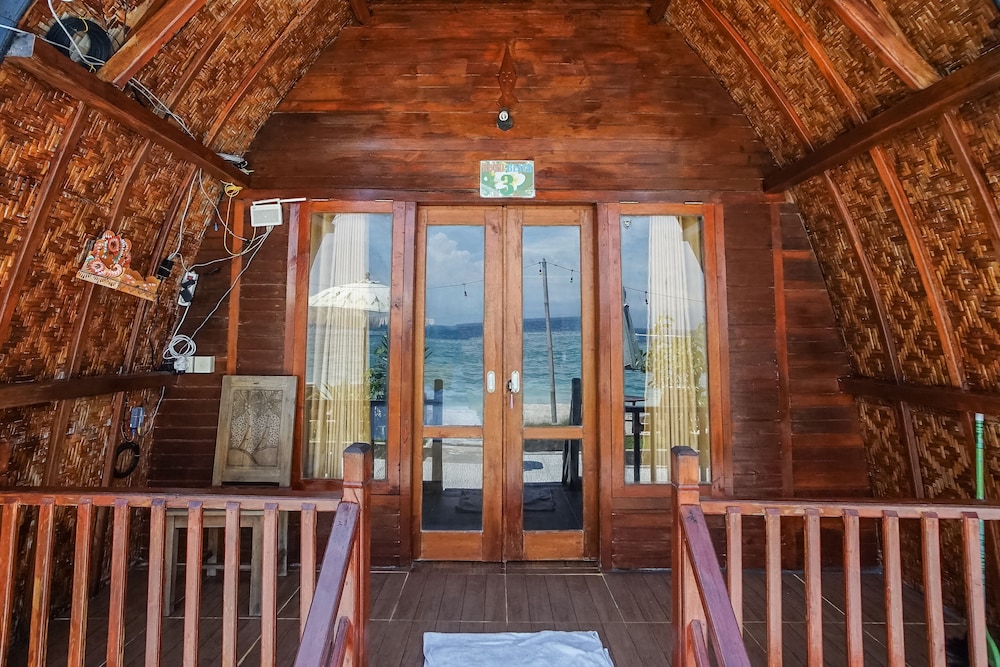 Road Beach Villa 26/53