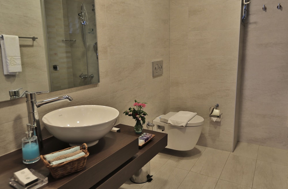 Torbahan Boutique Hotel 48/50