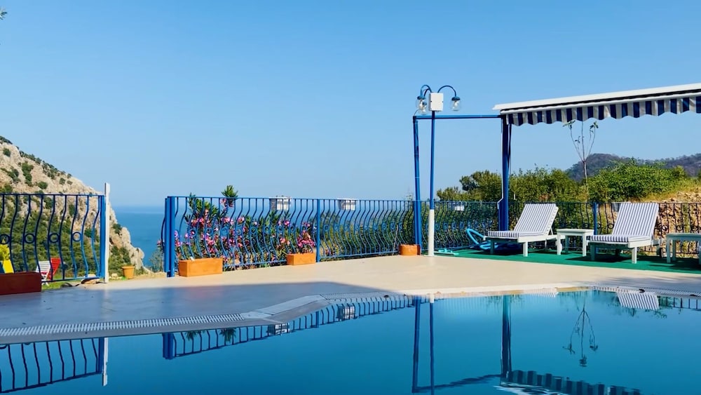LAVANTA HOTEL TURUNC 63/73