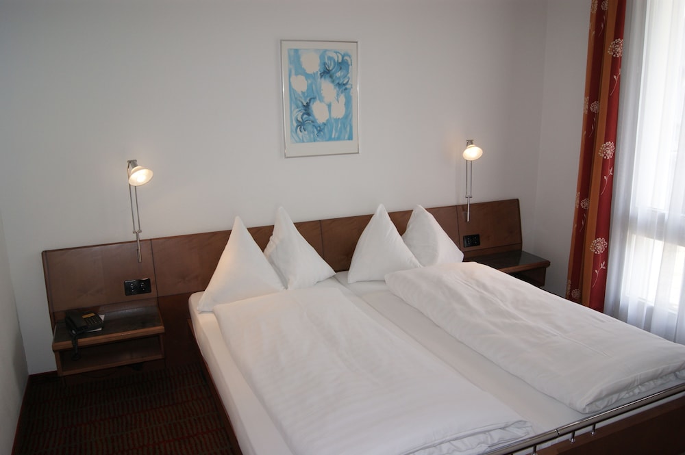 Hotel Schweizerhof 7/30