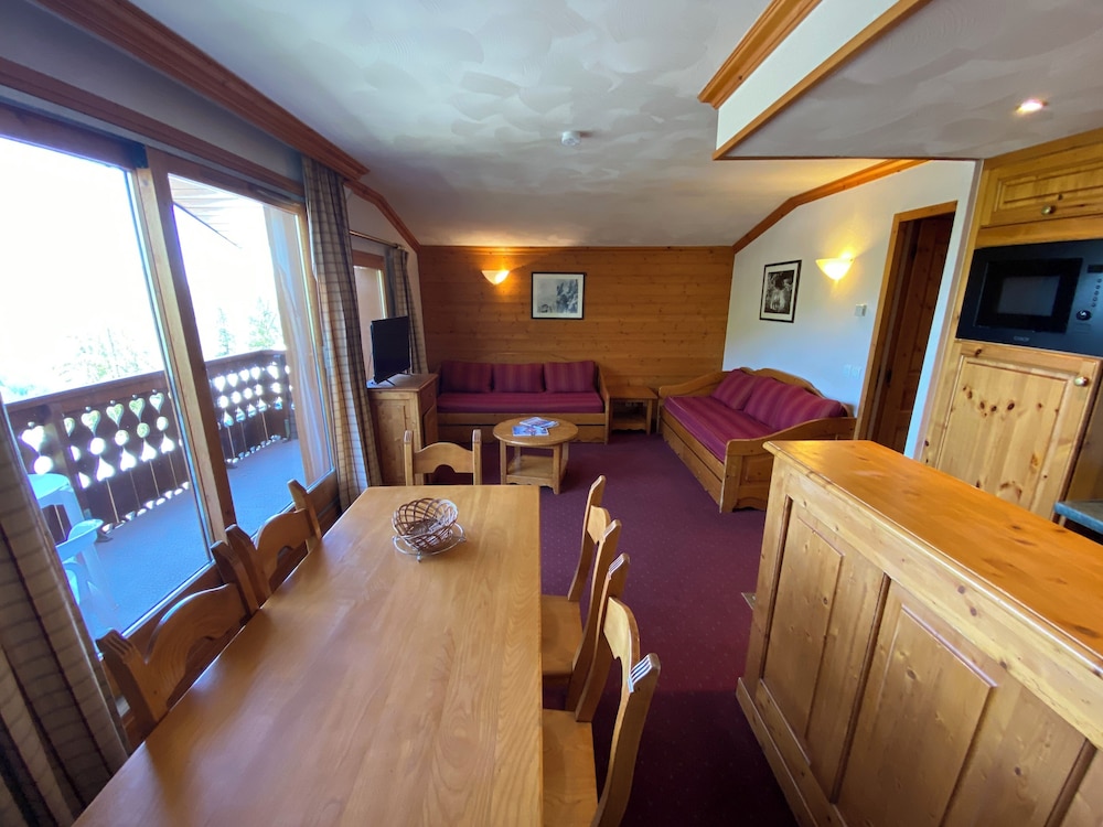 شقة بسريرين منفصلين وسرير بطابقين بغرفتي نوم مع سرير سحّاب إضافي، LAGRANGE Prestige Aspen - La Plagne 7/10