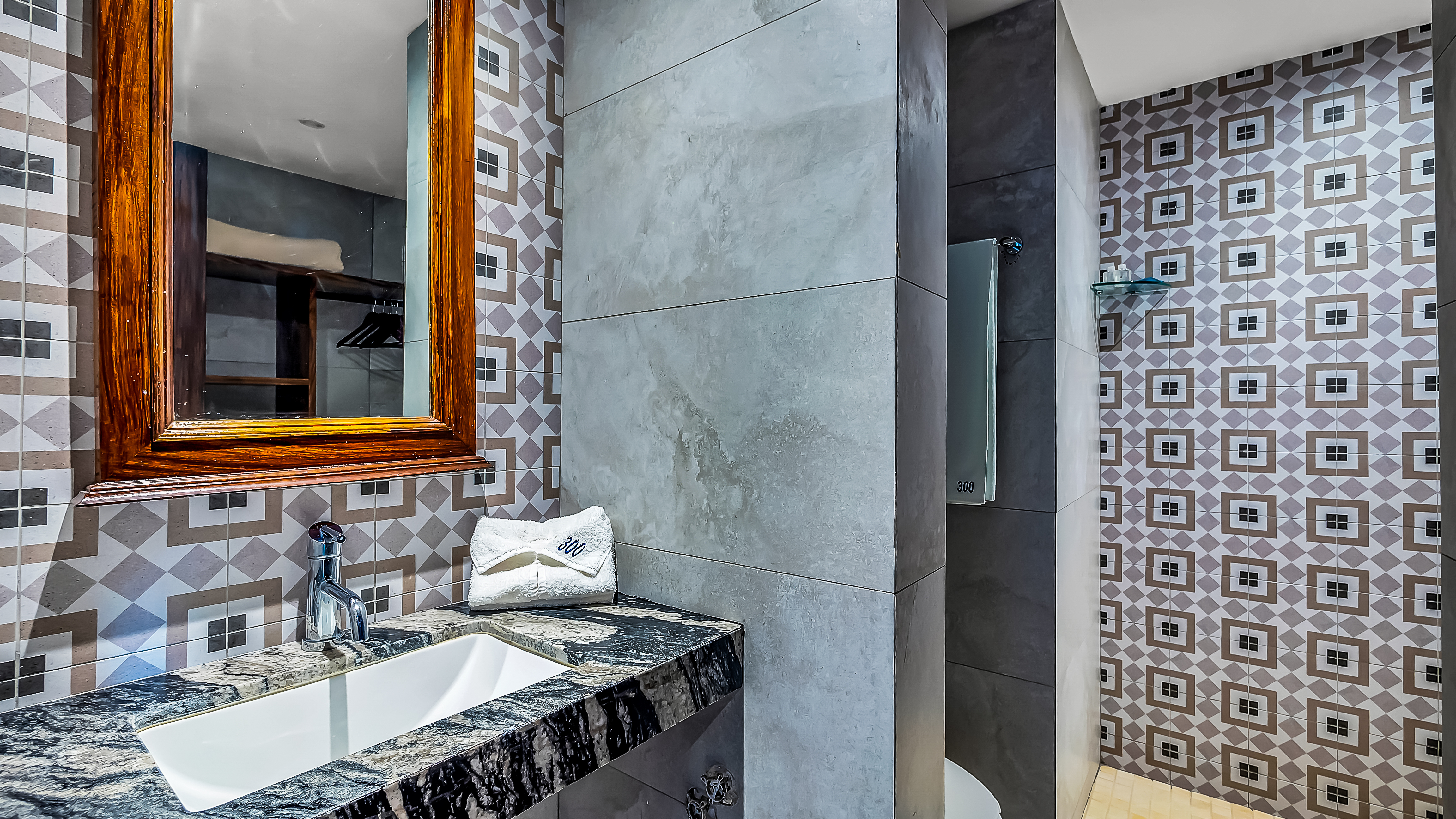 Hotel Marboka & Suites 57/58