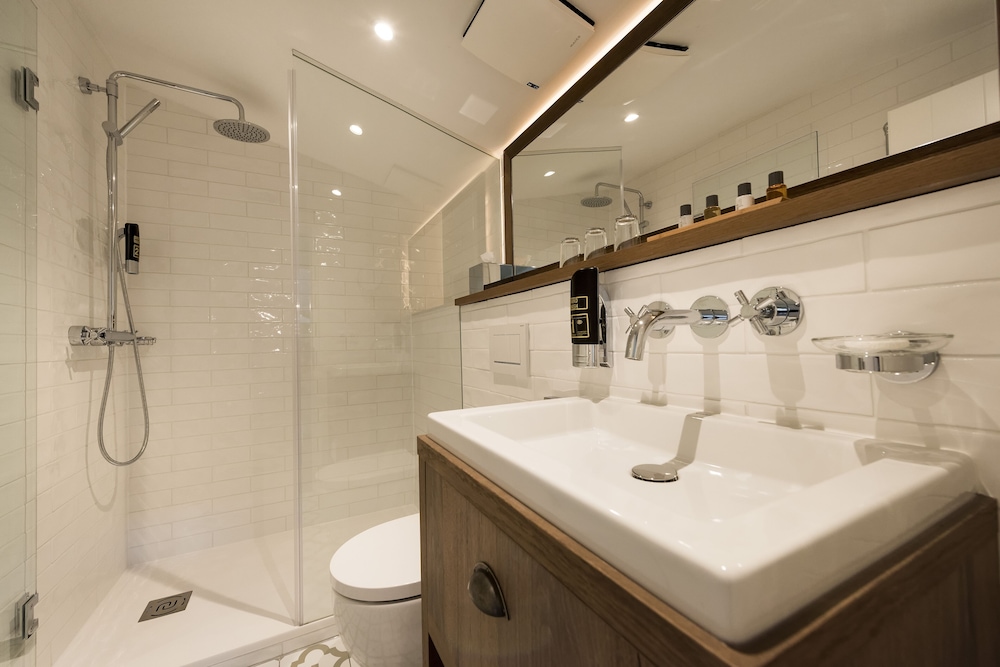 Loev Hotel Rugen 17/70