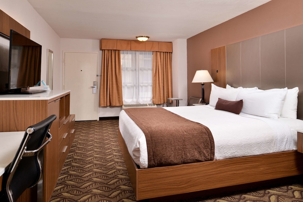 Best Western Airport Plaza Inn - Los Angeles LAX Hotel 22/39