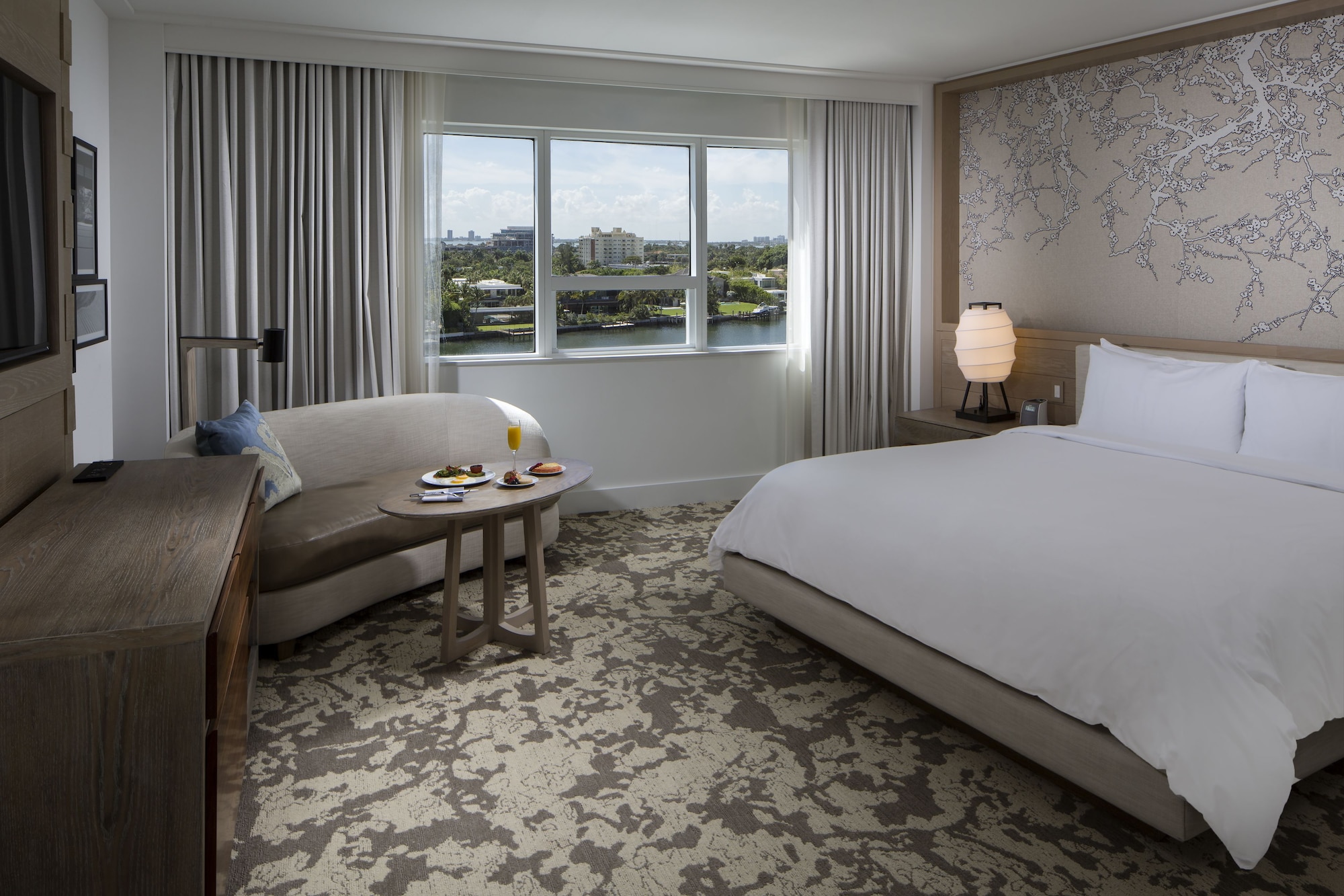 Room, King Bed, Bay View